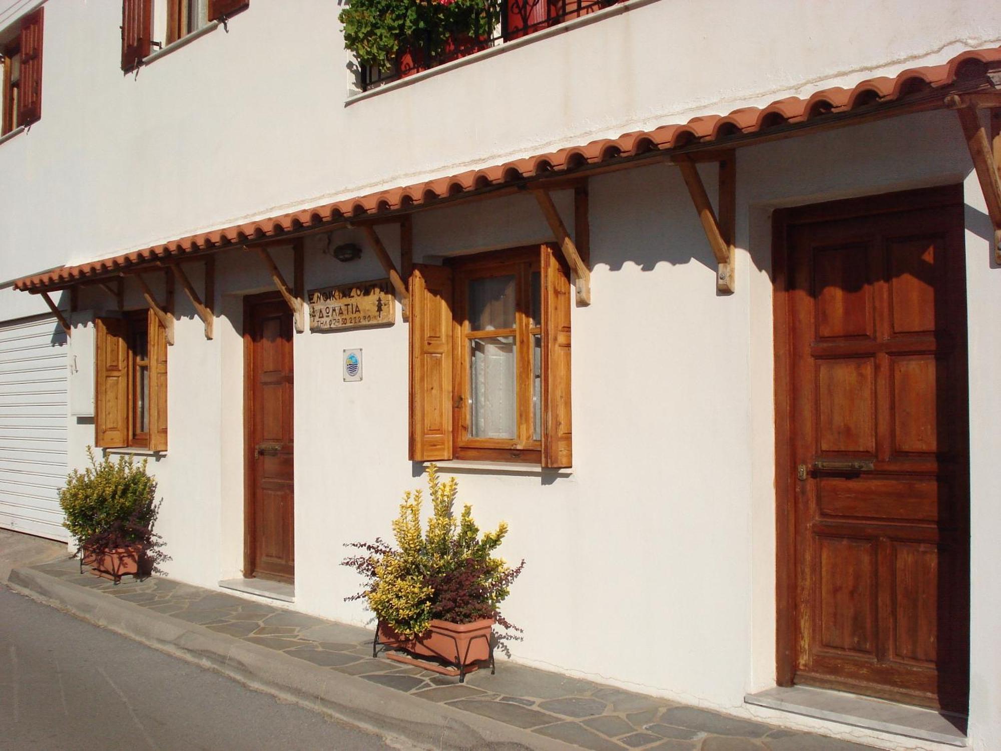Zephyros Hotel Vitína Kültér fotó