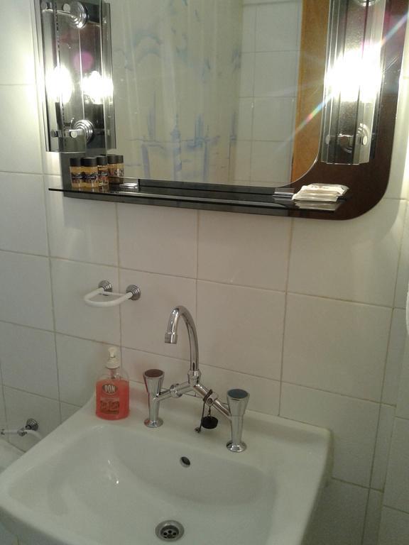 Zephyros Hotel Vitína Kültér fotó