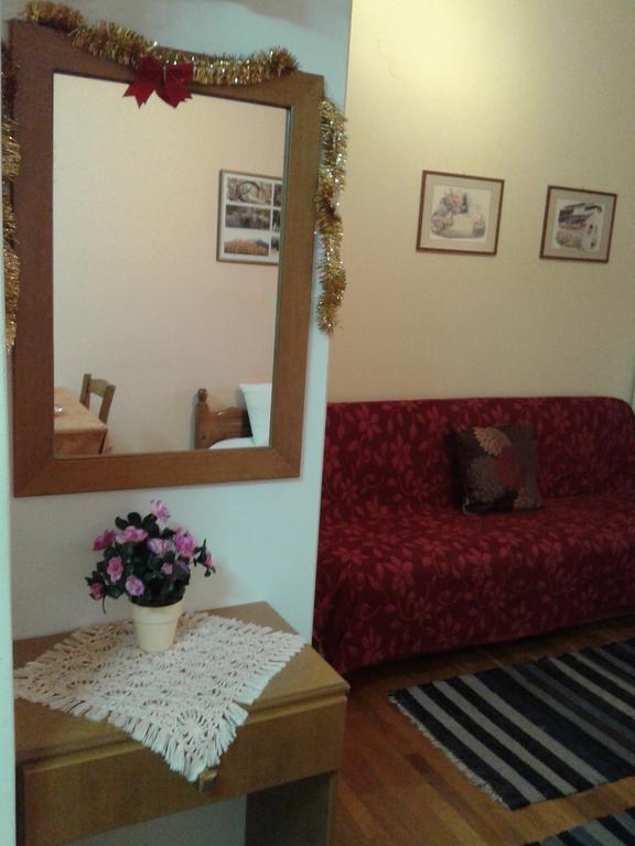 Zephyros Hotel Vitína Kültér fotó