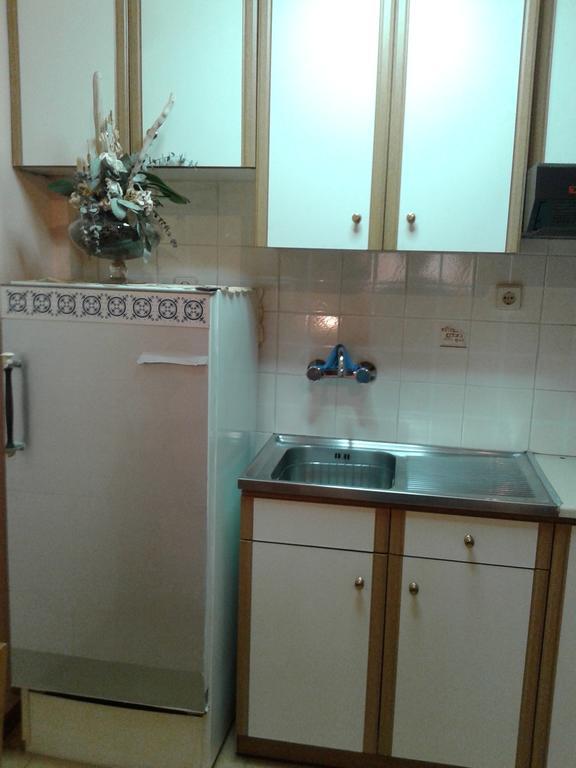 Zephyros Hotel Vitína Kültér fotó