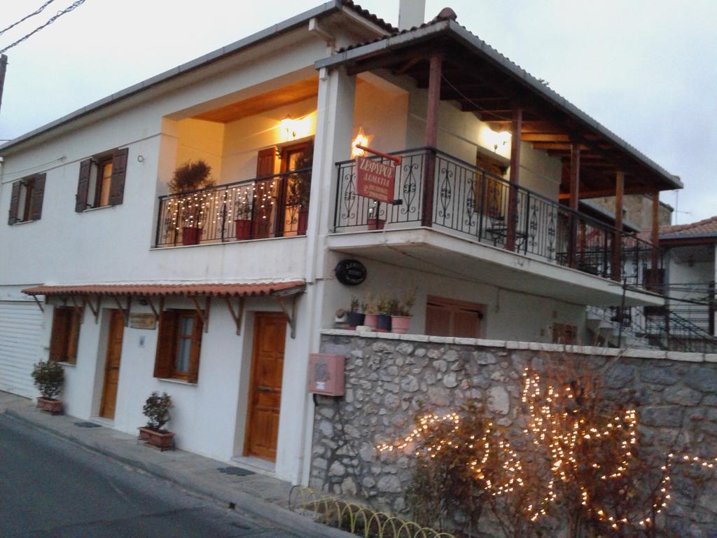 Zephyros Hotel Vitína Kültér fotó