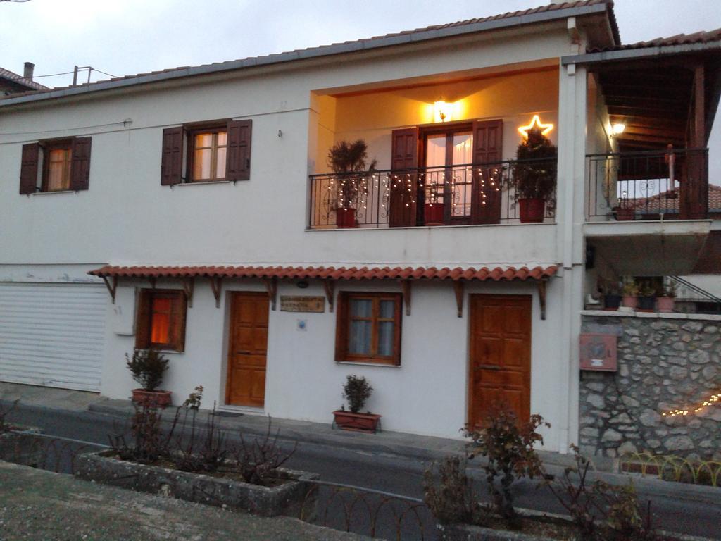 Zephyros Hotel Vitína Kültér fotó
