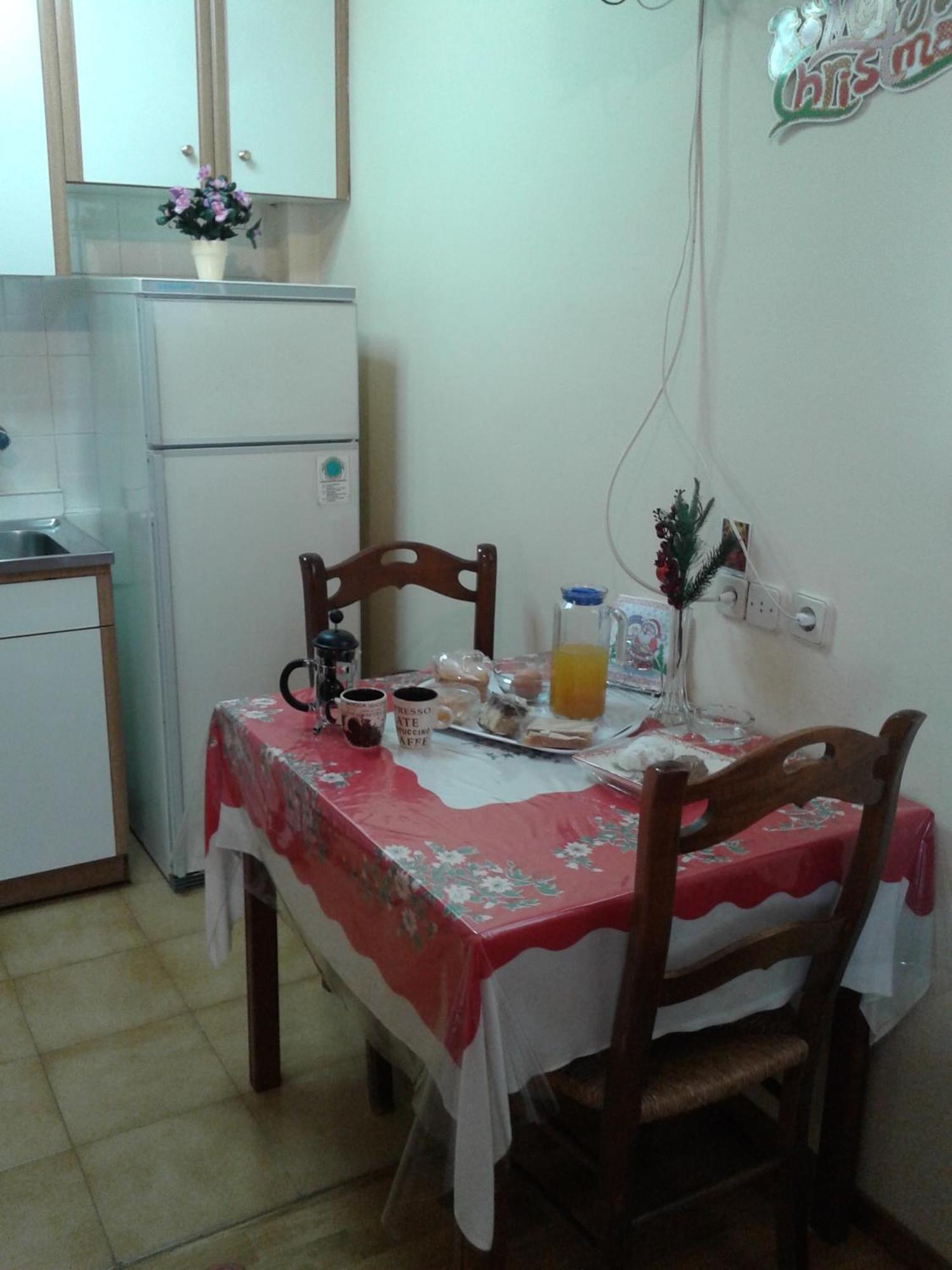 Zephyros Hotel Vitína Kültér fotó